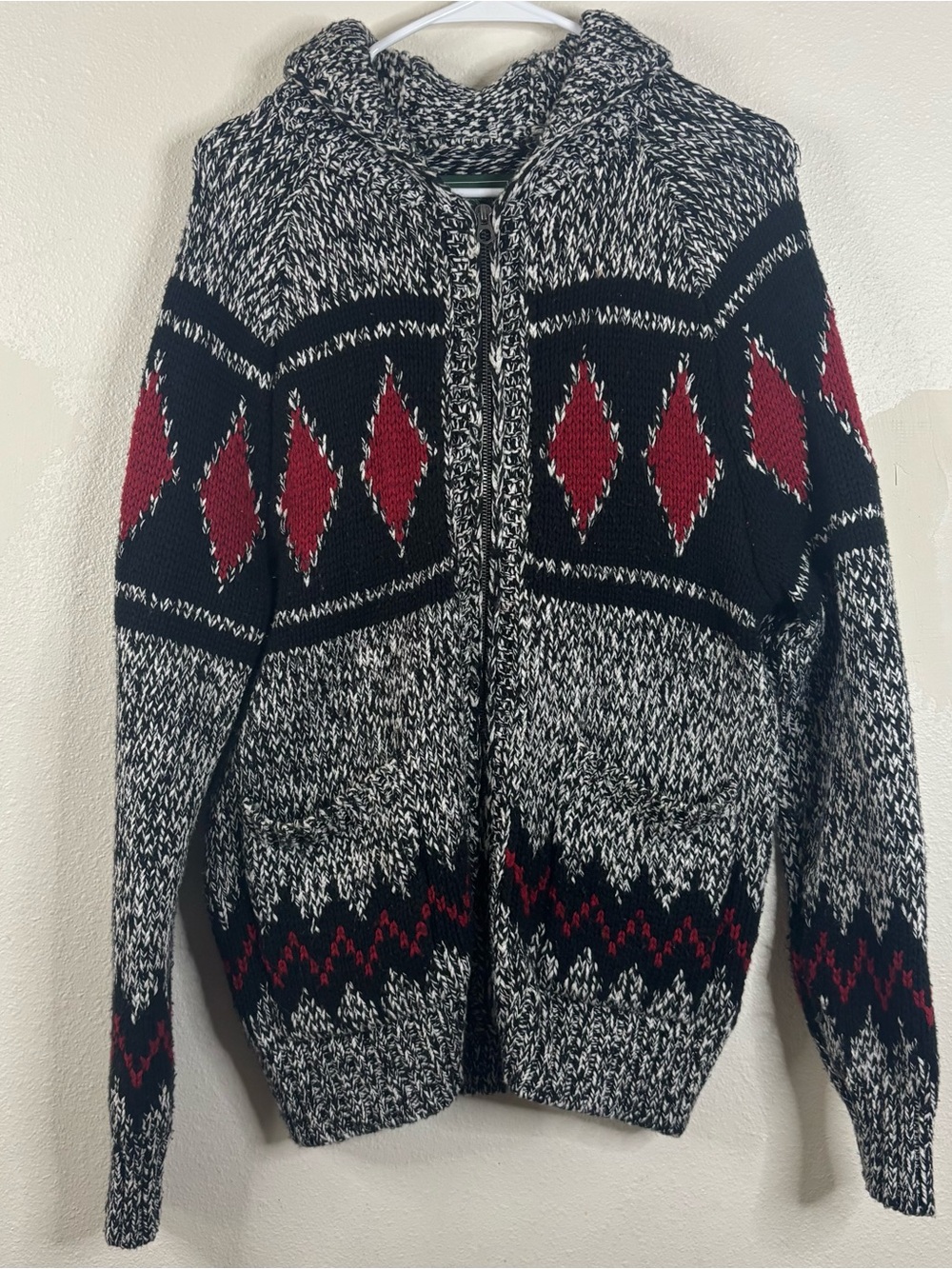 American Eagle Fair Isle Chunky Knit Sweater Sz S Cotton Warm Black White Red